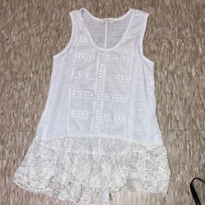 Brand-Rebellion Size-M Color-White